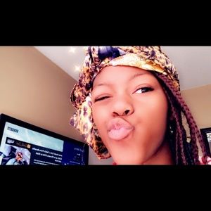 Meet your Posher, Jaydah